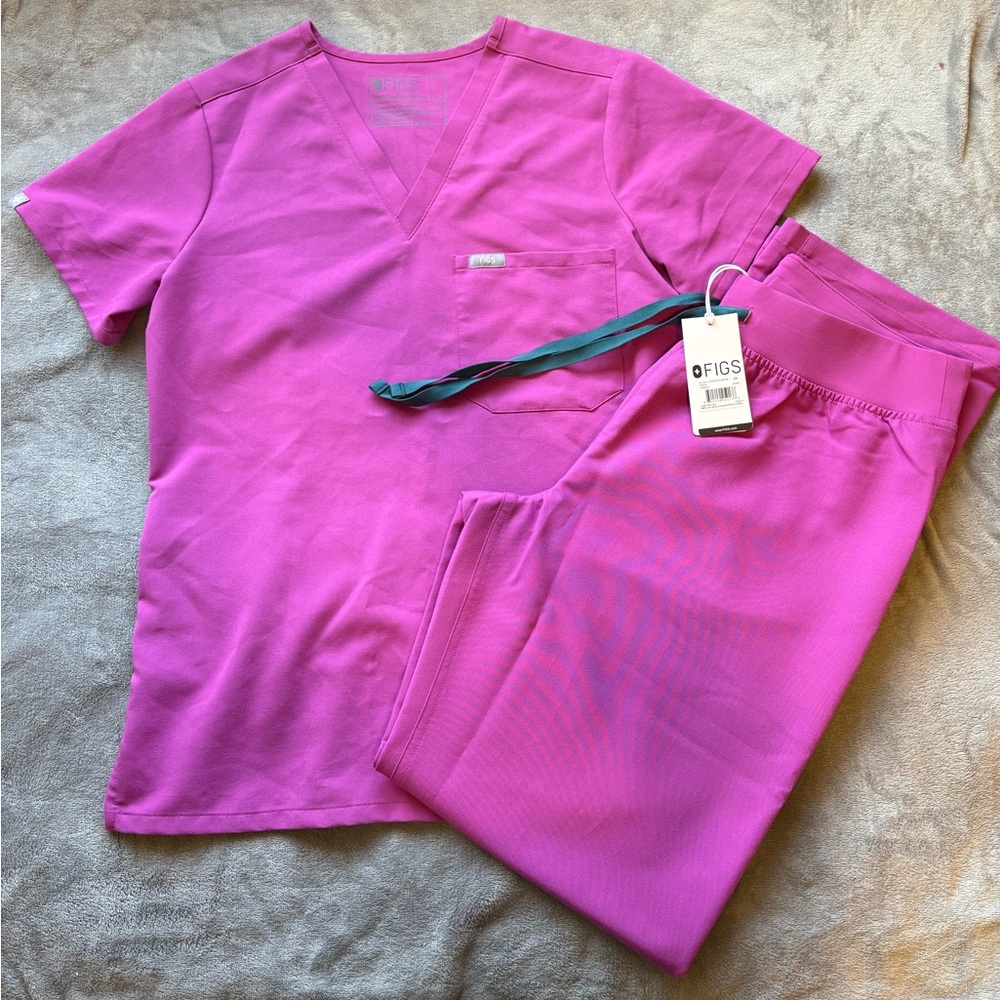 Figs Scrubs Set - Bright Fuchsia